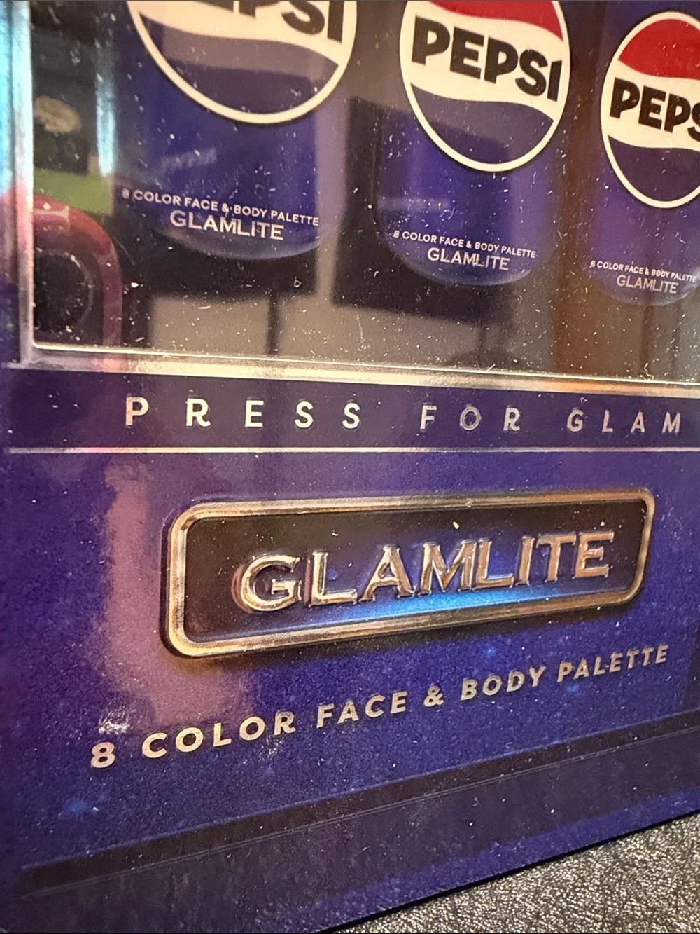 GlamLite x Pepsi 8-Color Eye & Face Palette -